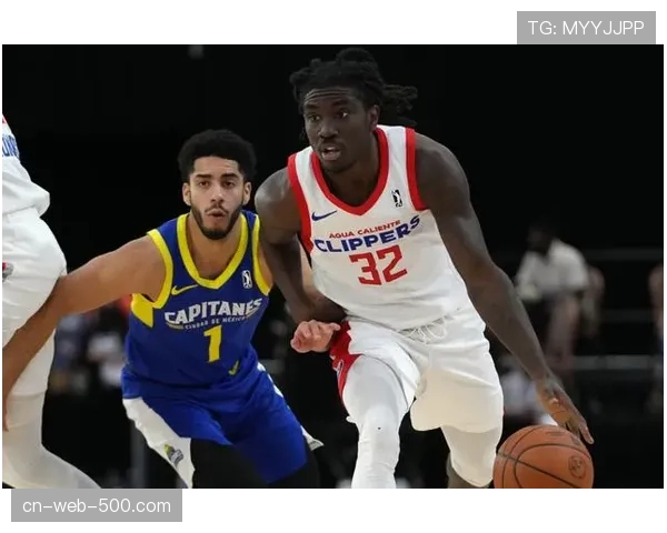 爵士首发五人全部赛季报销 管理层为高顺位签采取极端摆烂